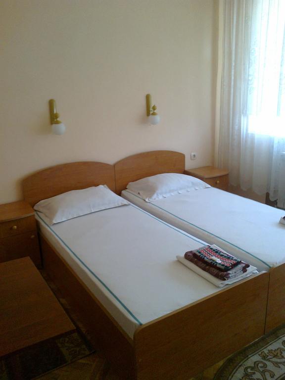 Family Hotel "May" Petritj Rum bild